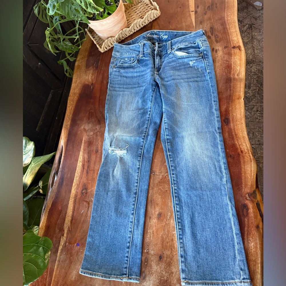 Women's American eagle crop Blue Jeans